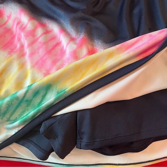 Crown & Ivy Pink and Green Bubble Mini Skirt - Picture 5 of 6